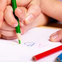Консультация для родителей «Как научить малыша правильно держать карандаш».